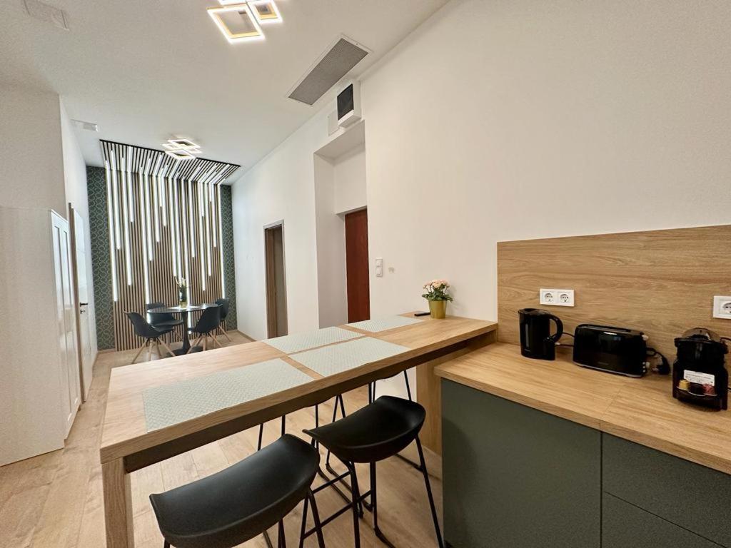Apartment At Gozsdu Courtyard #Partyzone #Downtown #Freeparking Budapest Kültér fotó