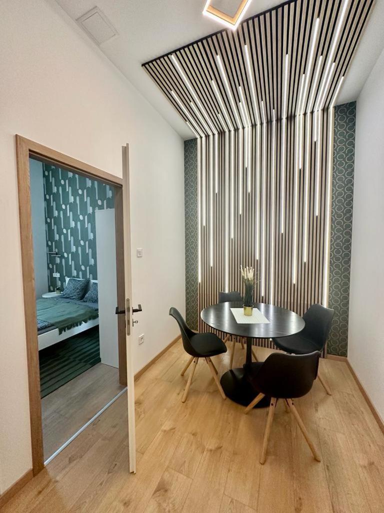 Apartment At Gozsdu Courtyard #Partyzone #Downtown #Freeparking Budapest Kültér fotó