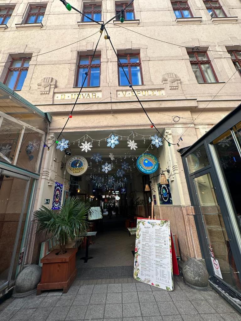 Apartment At Gozsdu Courtyard #Partyzone #Downtown #Freeparking Budapest Kültér fotó
